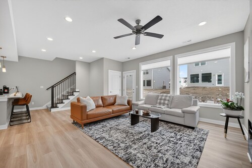 New, spacious, 3 bedroom 2.5 bath townhome in a peaceful Urbandale, IA!