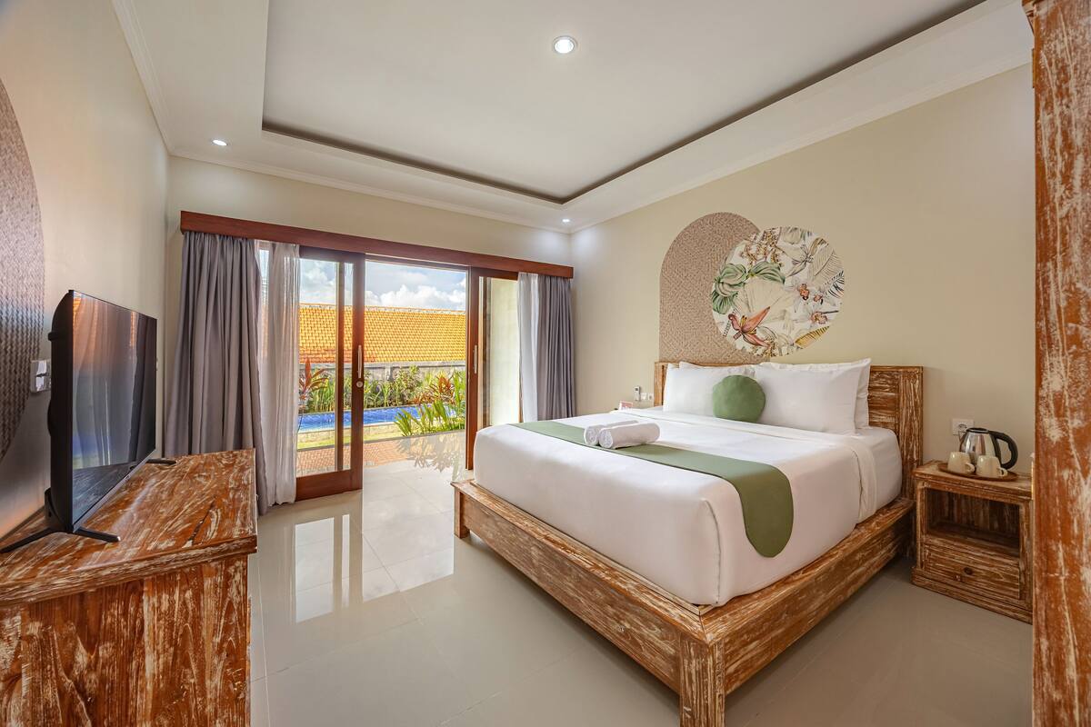 Deluxe Room | WiFi (free), bed sheets