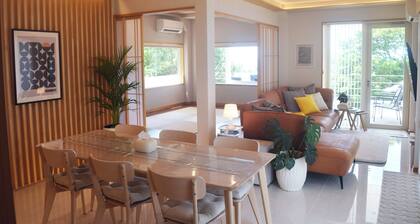 Enjoy a comfortable resort vacation in a villa with Jacuzzi and sauna and sea view!