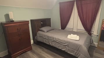 1 bedroom, iron/ironing board, travel cot, WiFi