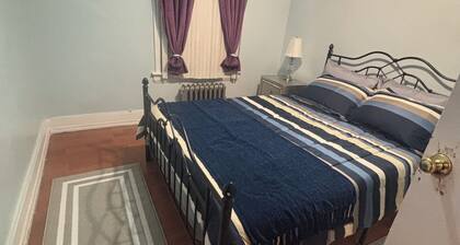 1 bedroom in charming Richmond Hill with AC, none smoking, no pets