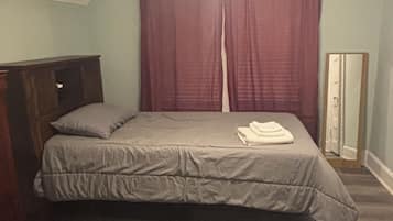 1 bedroom, iron/ironing board, travel crib, WiFi