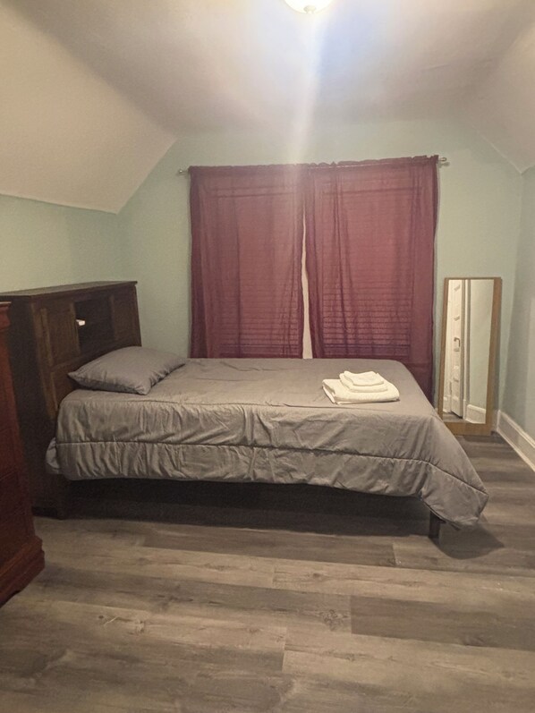 1 bedroom, iron/ironing board, travel cot, WiFi