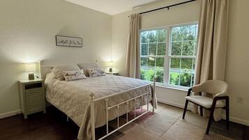 4 chambres, fer et planche à repasser, Wi-Fi gratuit, draps fournis