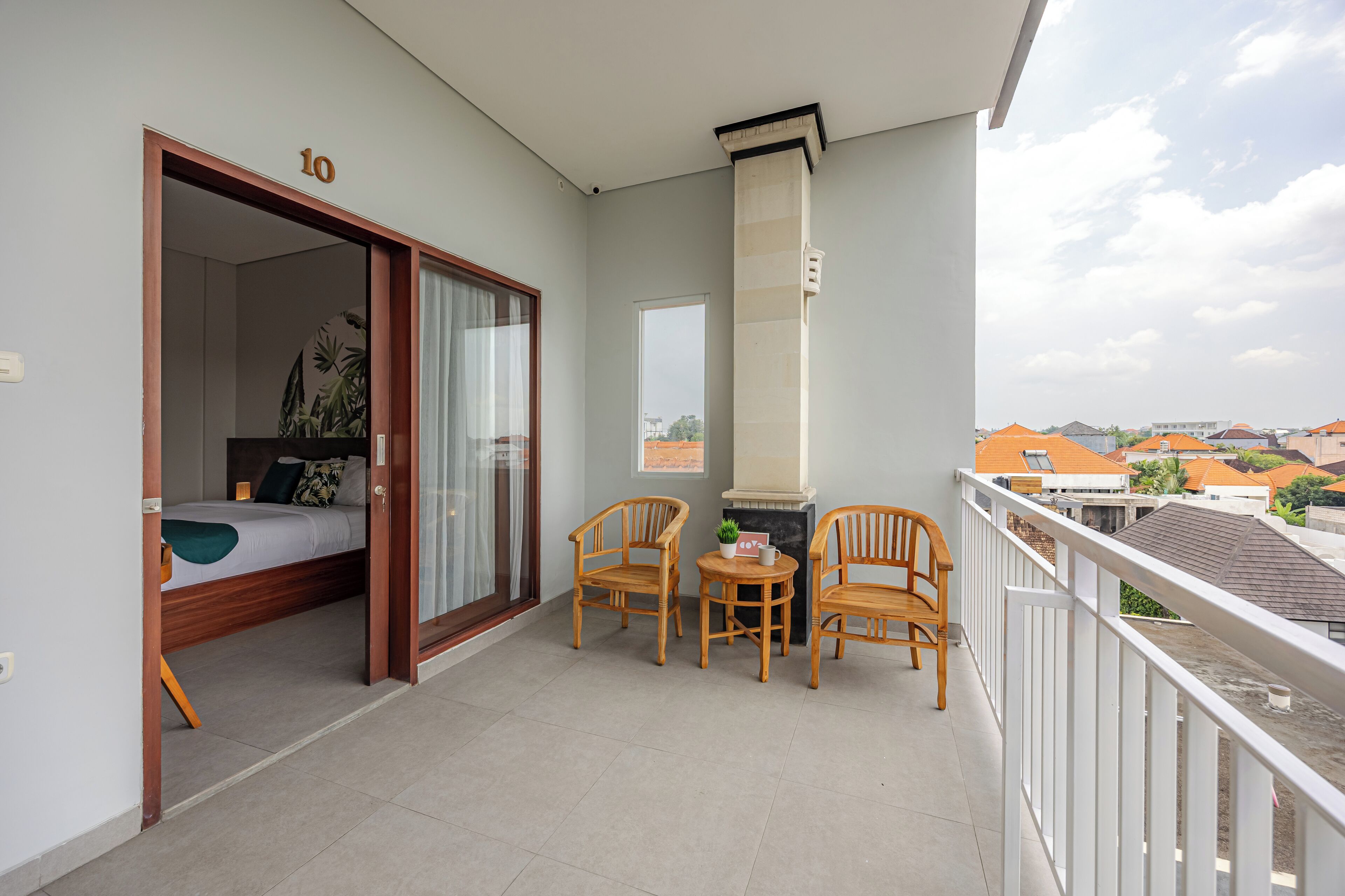 Suite | Balcony