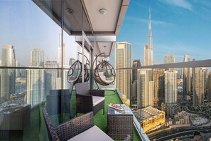 Property grounds - New Luxe 3 Beds Full Burj + Partial Fountain view. (Dubai)