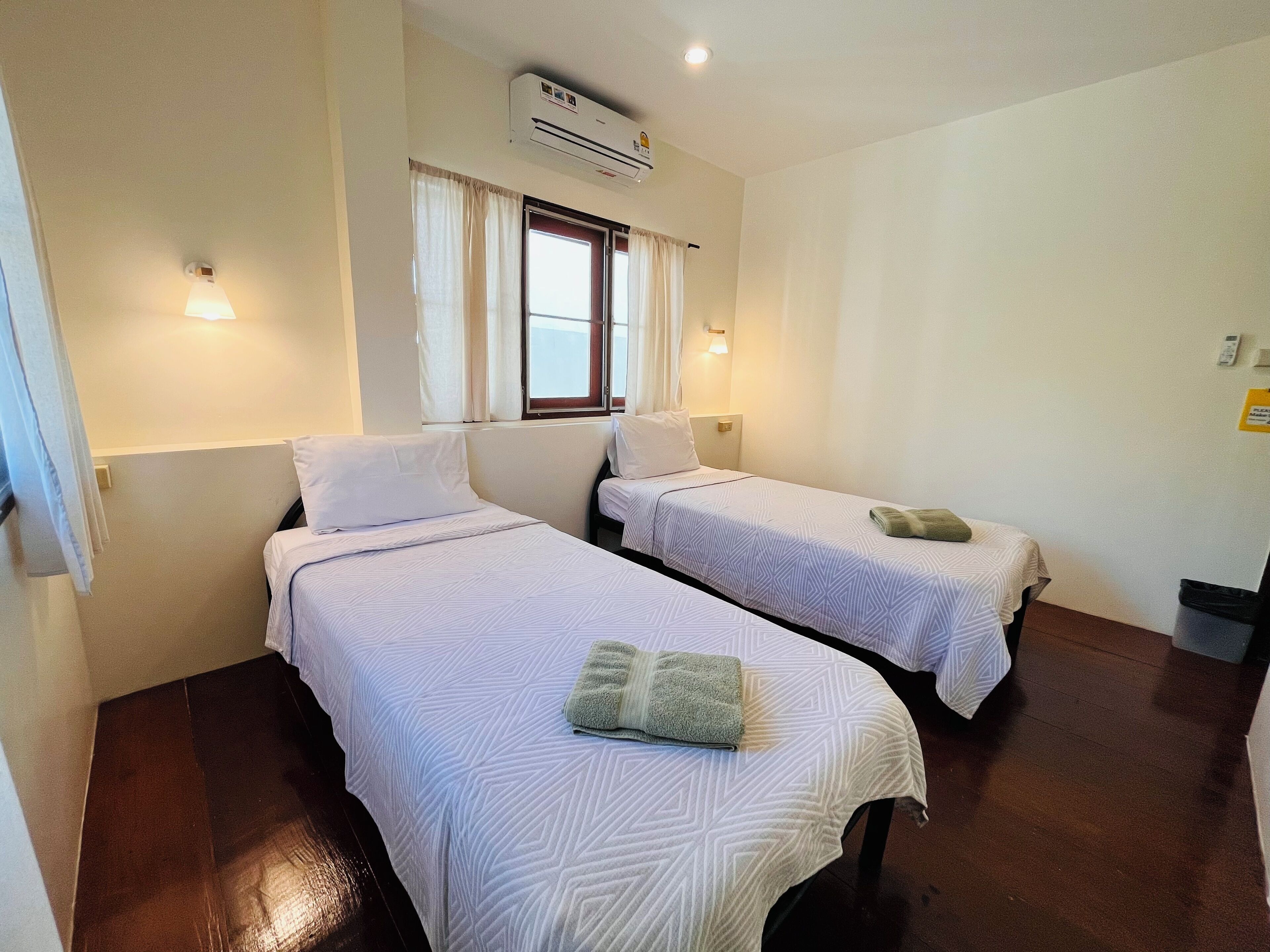 Twin Room, Shared Bathroom | Free WiFi