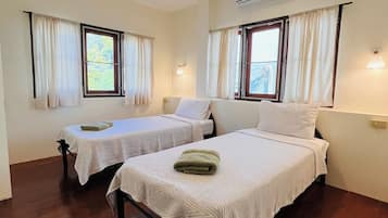 Twin Room, Shared Bathroom | Free WiFi