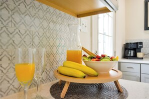 Dining - Red Bud Run - Stylish Abilene Retreat (Abilene)