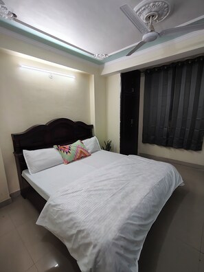 WiFi, bed sheets - Value Stays (Jaipur)