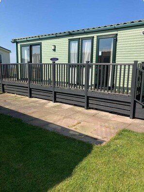 Exterior - Ocean Edge Leisure Park - Holiday Accommodation 10775 (Morecambe)