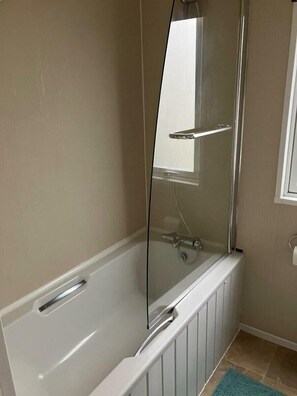 Bathroom - Ocean Edge Leisure Park - Holiday Accommodation 10775 (Morecambe)