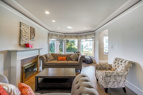 Pleasant 4-bedroom house in Surrey perfect for family getaways