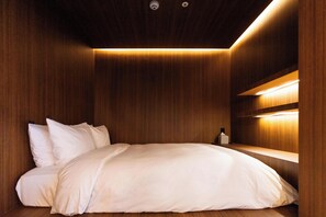 2 chambres, bureau, fer et planche à repasser, accès au Wi-Fi (inclus)