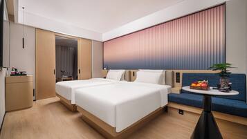 Executive Twin Room | Laptop workspace, free WiFi