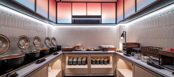 CYBO Station SSAW Hotel, Chunxi Road, Tianfu Square, Chengdu