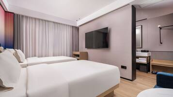 Superior tvåbäddsrum | Arbetsyta för laptop och gratis wi-fi