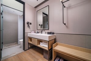 Laptop workspace, free WiFi - CYBO SSAW Shangpin Hotel Tianfu Square (Chengdu)