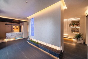 Hallway - CYBO Station SSAW Hotel, Chunxi Road, Tianfu Square, Chengdu (Chengdu)