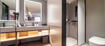 CYBO Junting Shangpin Hotel (Chengdu Chunxi Road Tianfu Square Branch)