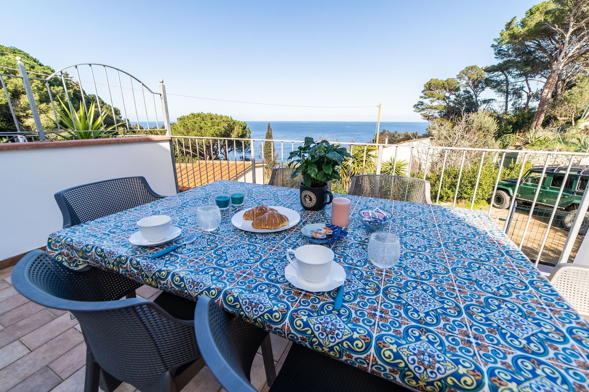 屋外ダイニングエリア