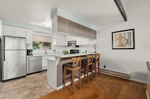 Fridge, microwave, oven, stovetop - Cozy 3-Bedroom Condo in Incline Village (Incline Village)