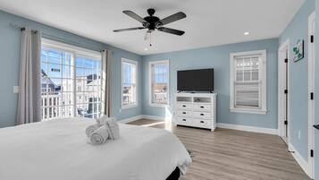 4 bedrooms, iron/ironing board, free WiFi, bed sheets