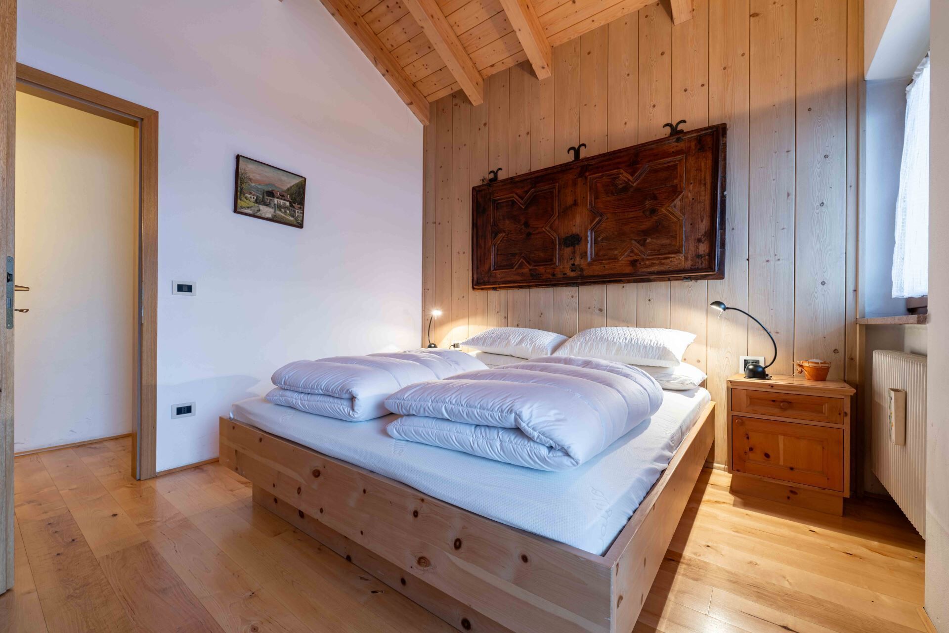 2 bedrooms, iron/ironing board, WiFi