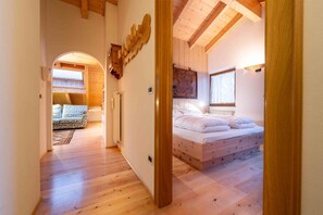 2 bedrooms, iron/ironing board, WiFi - Penthouse in the center of Campitello di Fassa (Campitello di Fassa)