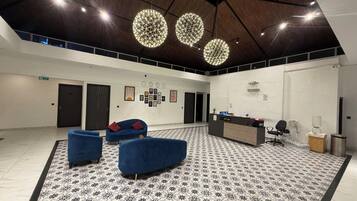 Kawasan tempat duduk lobi