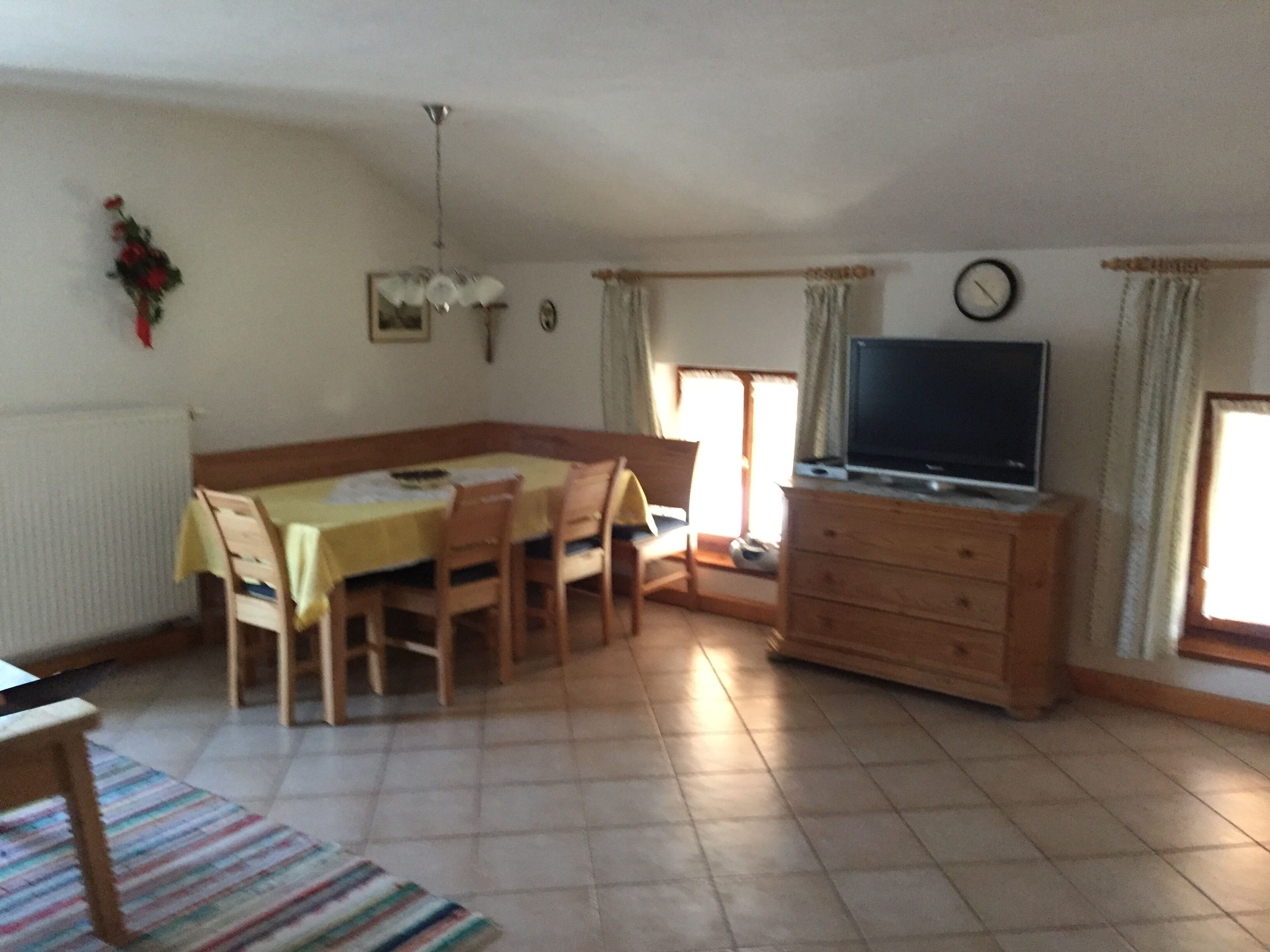 Ferienwohnung -6 Personen, 75qm, 3 Schlafzimmer, Balkon-Eßbereich Wohnküche