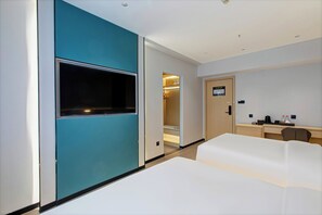 Comfort Twin Room, Multiple Beds, Pets Allowed, City View | Desk, laptop workspace, free WiFi - Zhesu Select Hotel (Taiyuan)