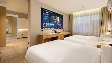 舒适套房, 多张床, 客房清洁服务, 城市景观 | 办公桌、笔记本电脑工作区、免费 WiFi