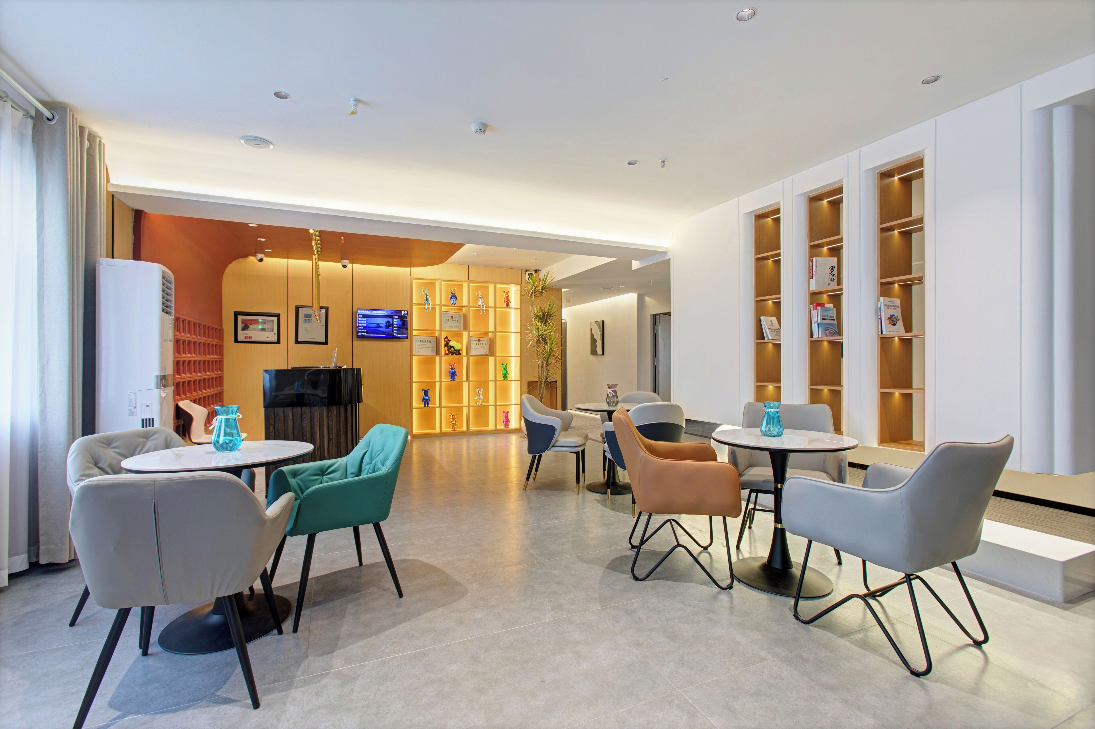 Coin salon dans le hall