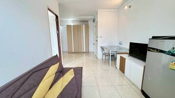 Suite | Living area | TV