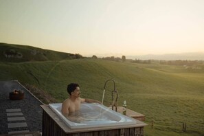 Bañera de hidromasaje exterior