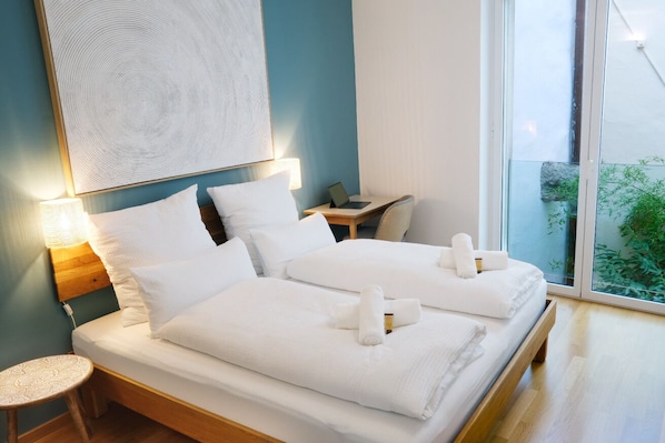 2 bedrooms, desk, iron/ironing board, free WiFi