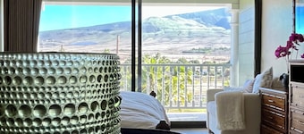 Beachfront Studio Featuring Turtles, Monk Seals, Whales,  Surf & Mountain Views