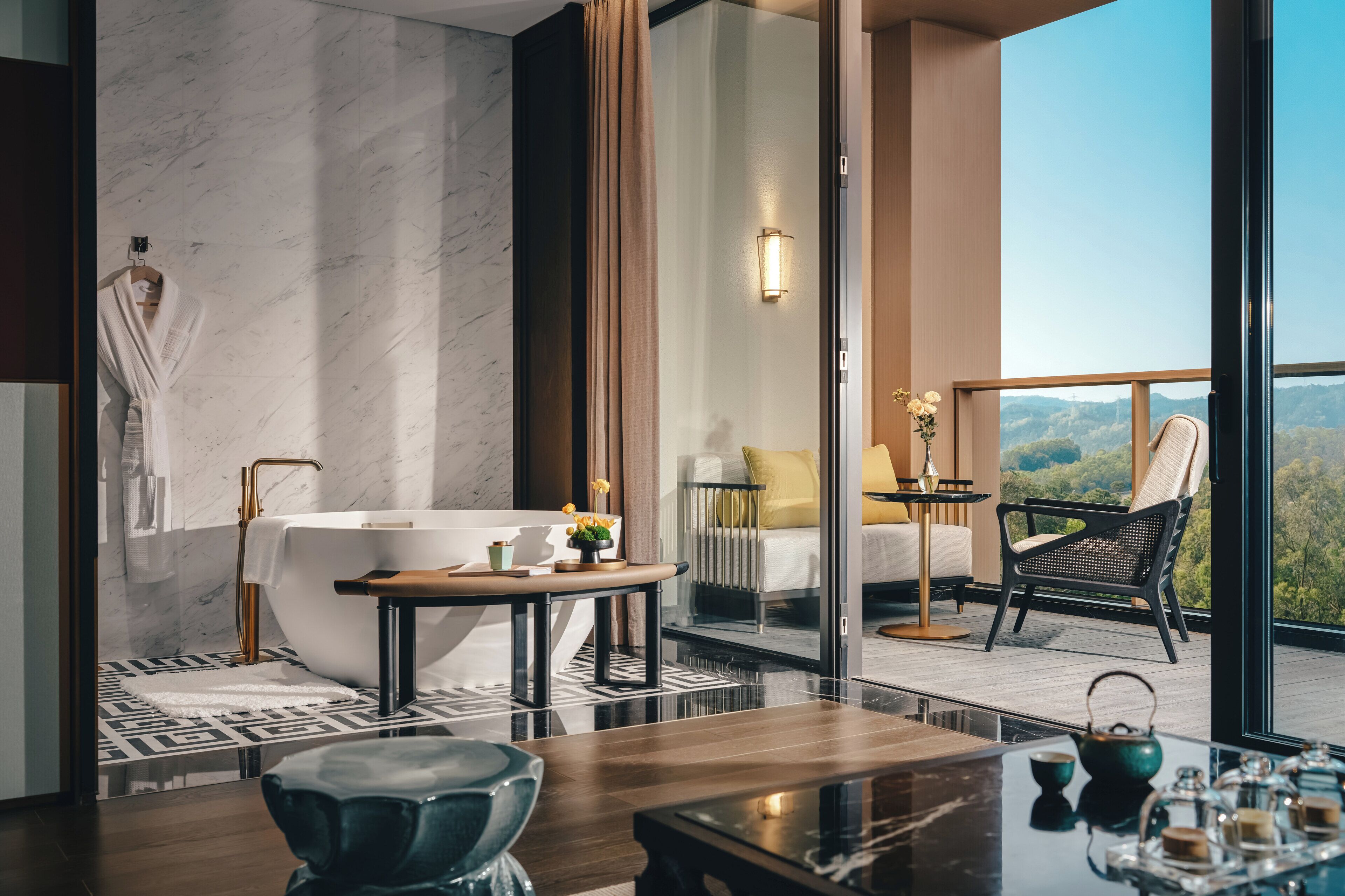 Romantic Room, 1 King Bed, Bathtub, Mountain View | In-room safe, desk, laptop workspace, blackout drapes