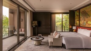 Casa Presidenziale, camere multiple, piscina privata, lato piste | Minibar con snack e bevande gratuite, una cassaforte in camera