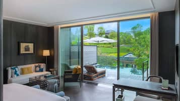 Luxury-Villa, 1 King-Bett, eigener Pool, eingeschränkter Seeblick | Kostenlose Minibar, Zimmersafe, Schreibtisch