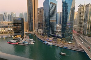 Marina - Luxury Marina View 2BR | Stay For 6 (Dubai)