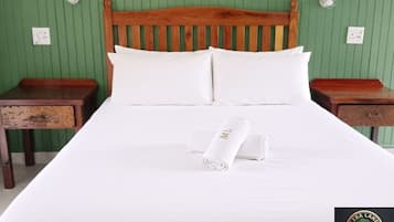 Comfort-herbergi með tvíbreiðu rúmi - verönd - fjallasýn | Ókeypis þráðlaus nettenging