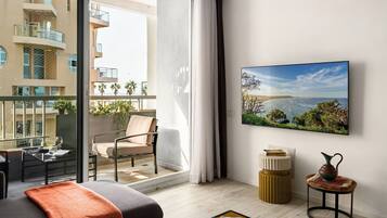 Appartement, vue partielle sur la mer | Coin séjour