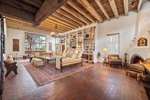 TV, fireplace - Cinco Chimineas- Indoor Pool, Walk to Plaza (Santa Fe)
