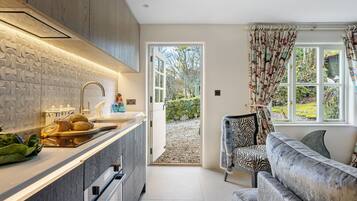 Rumah | 6 kamar tidur