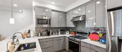 Fridge, microwave, oven, stovetop