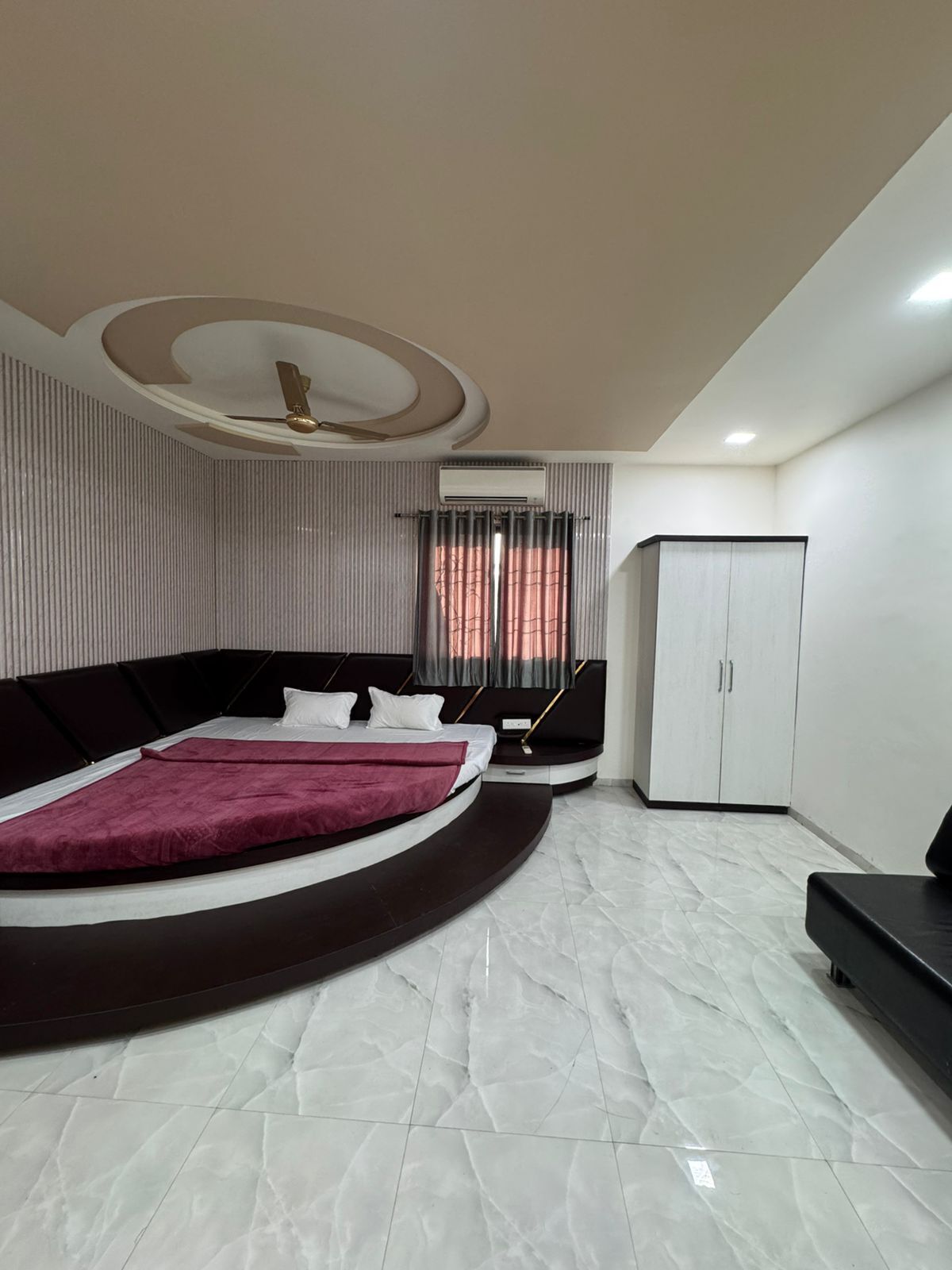 奢华客房 | 折叠床/加床（额外收费）、床单