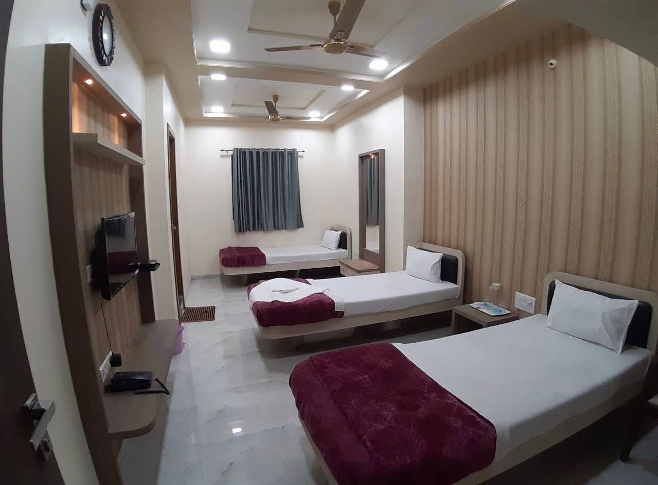 三人房 | 折疊床/加床、床單