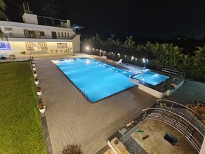 Outdoor pool - Royal Garden Beach Resort  (Mangaluru)